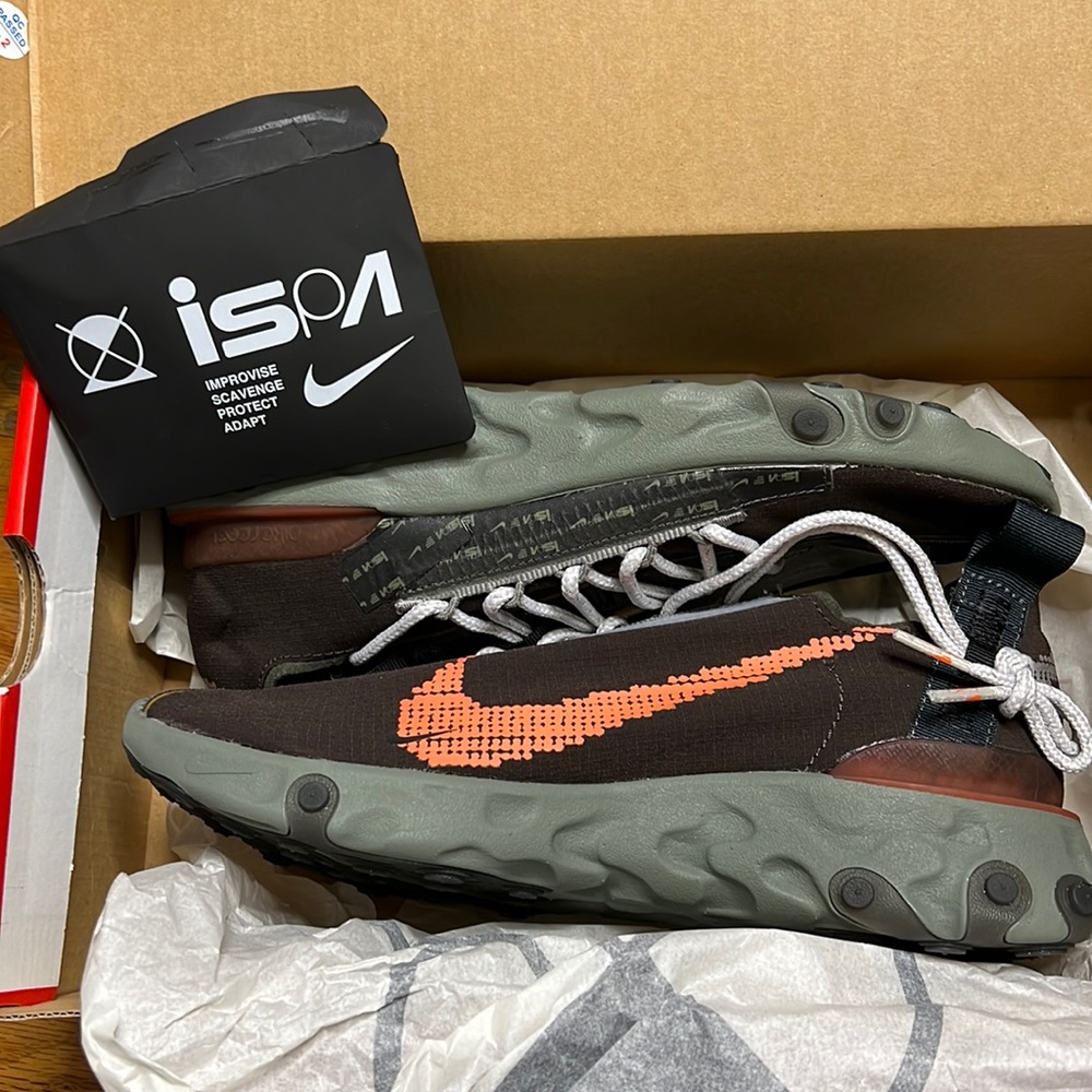 *BRAND NEW NEVER WORN* nike react WR ISPA size men 6 womens 7.5